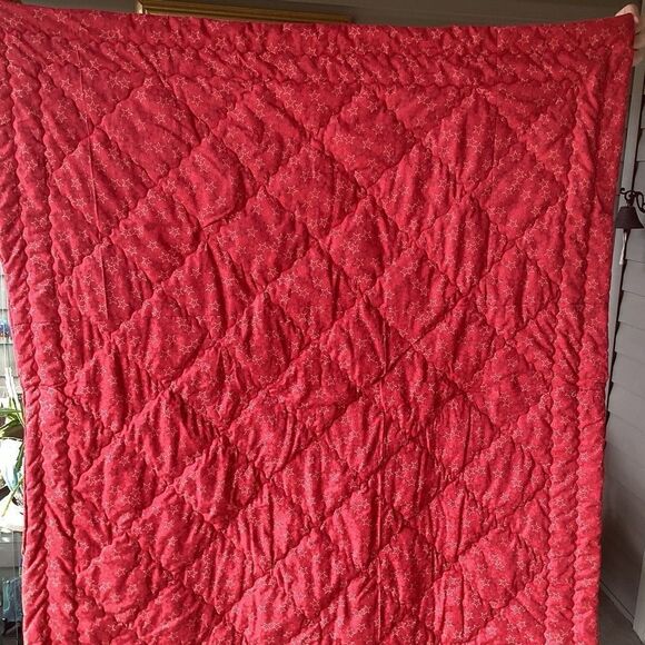 NWT. Hand Crafted  Dr. Seuss’ Cat in The Hat Lap Quilt - Picture 13 of 13